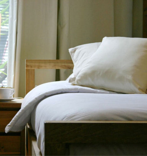 LAZY WEEKENDS IN BED