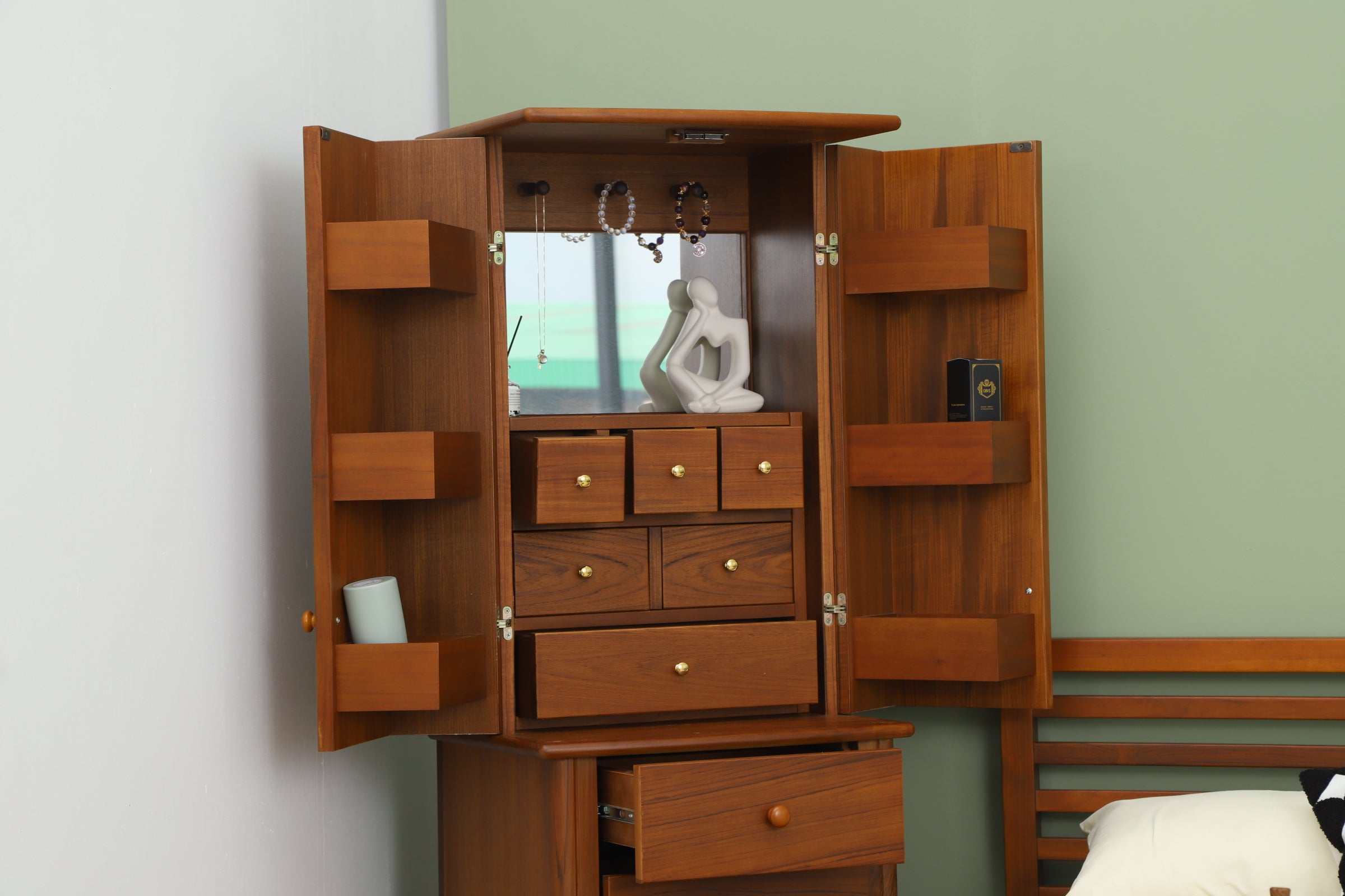 JEWELLERY CABINET