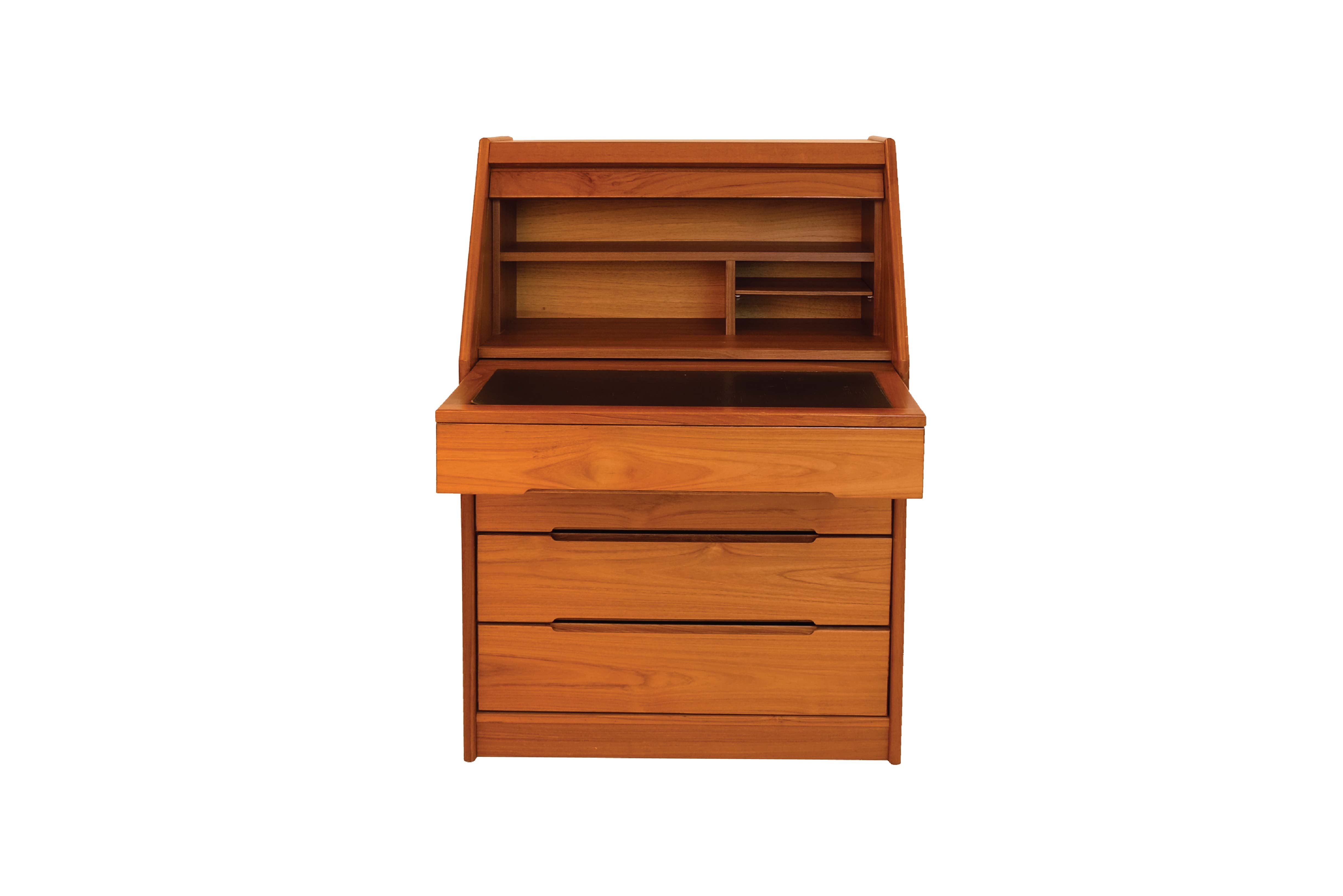 82CM STUDY DESK