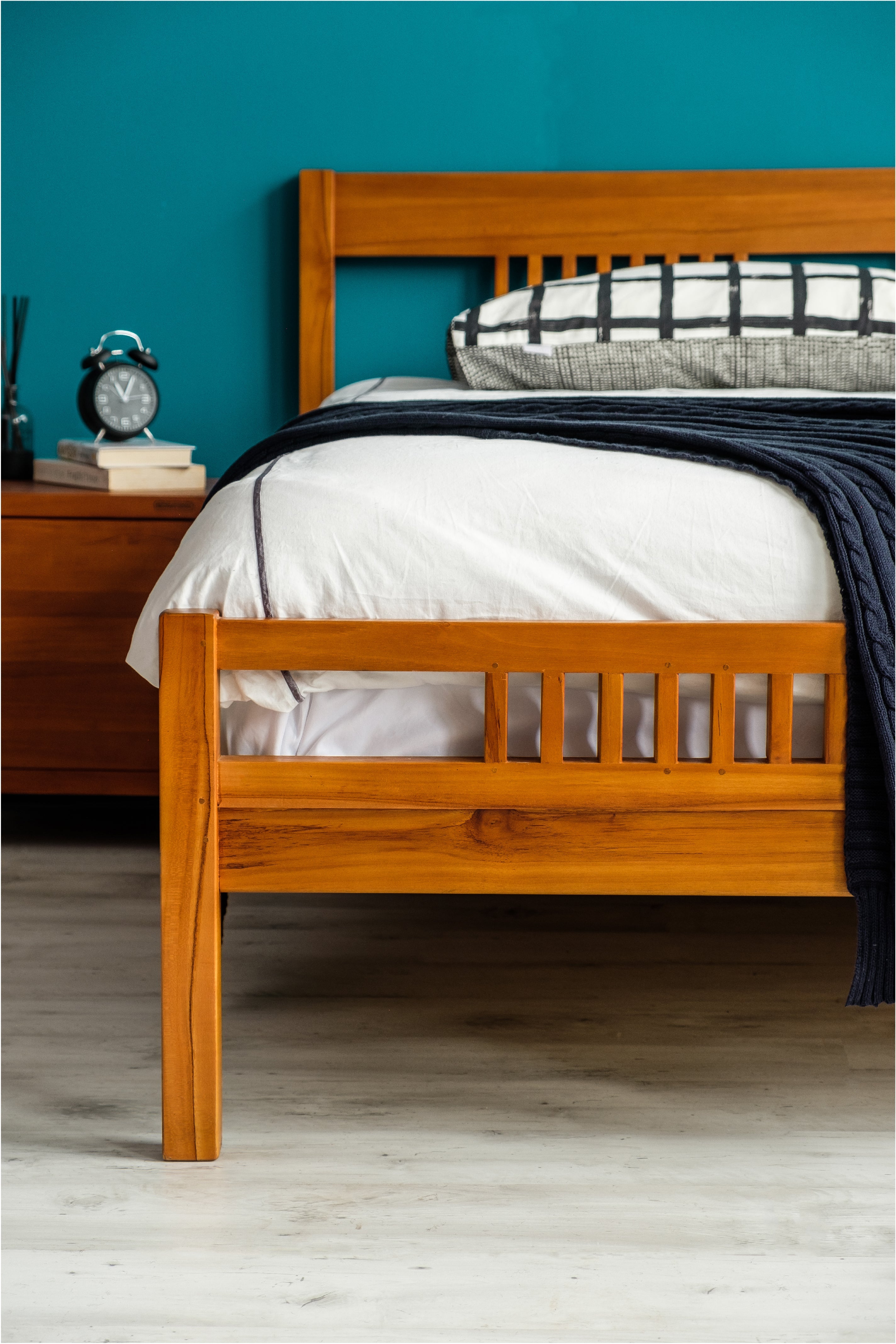 BRIS 5FT QUEEN BED FRAME
