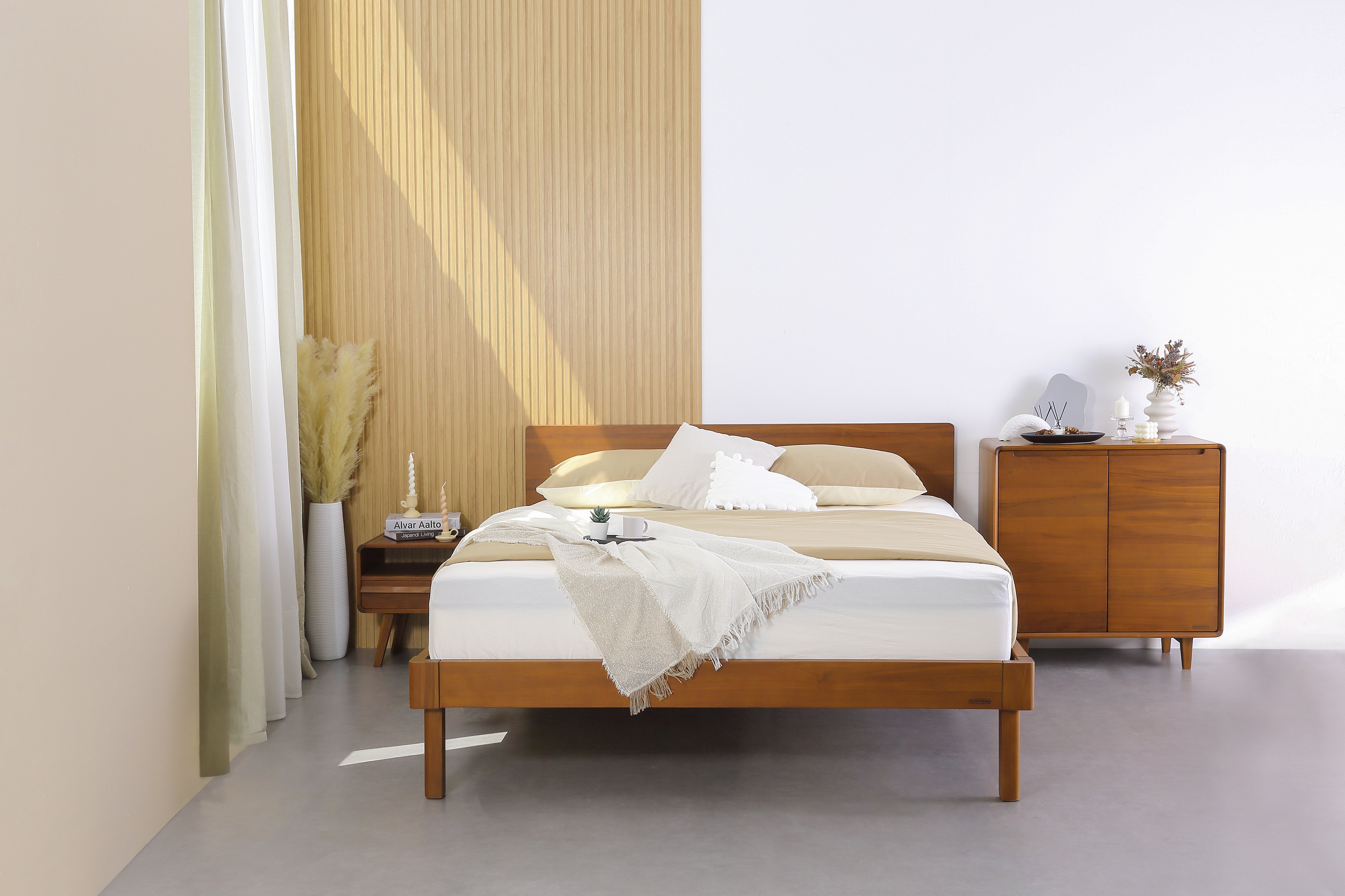 LEIKA 6FT KING BED FRAME