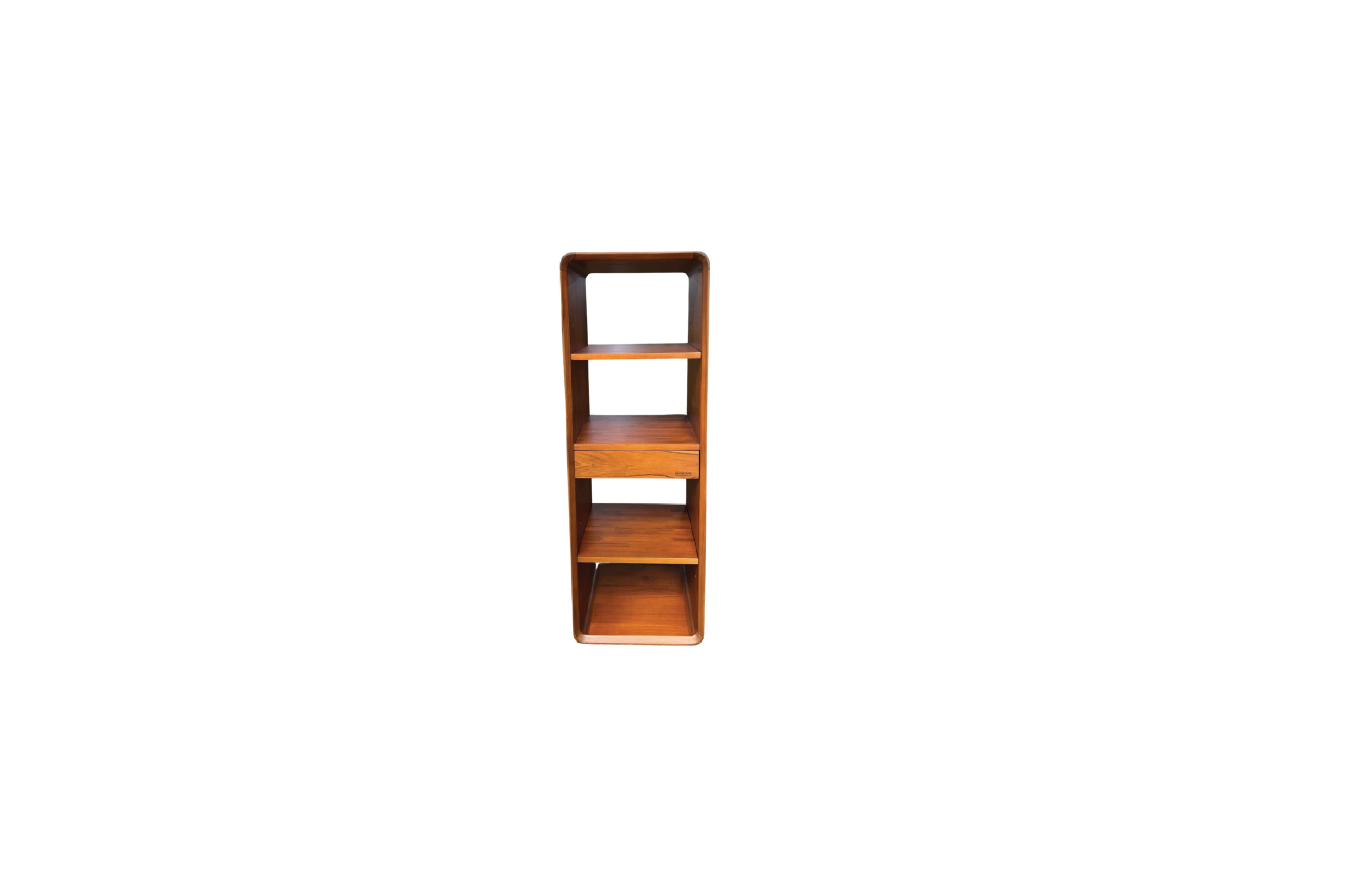 STI DISPLAY SHELF