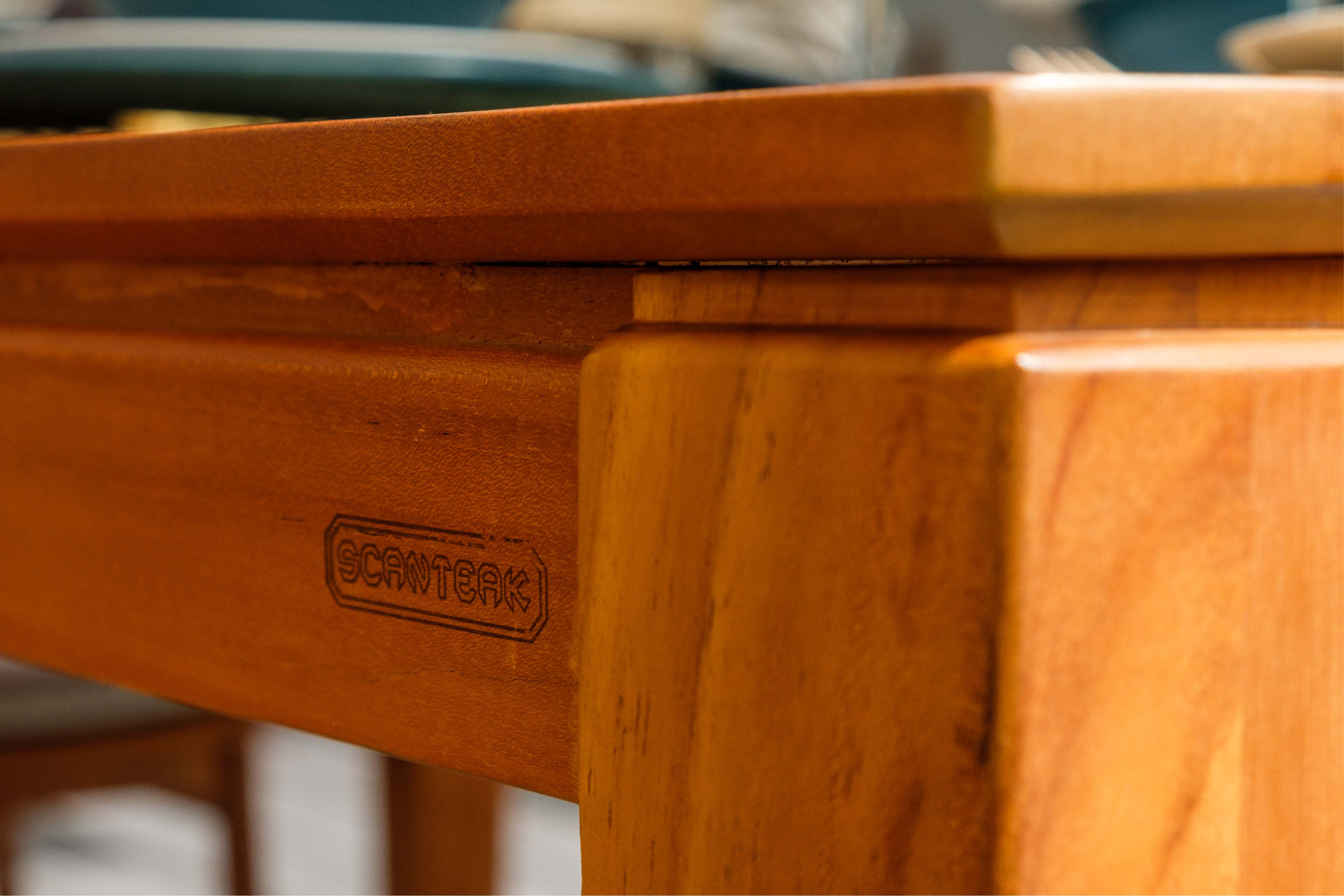 AVLANG 165CM DINING TABLE