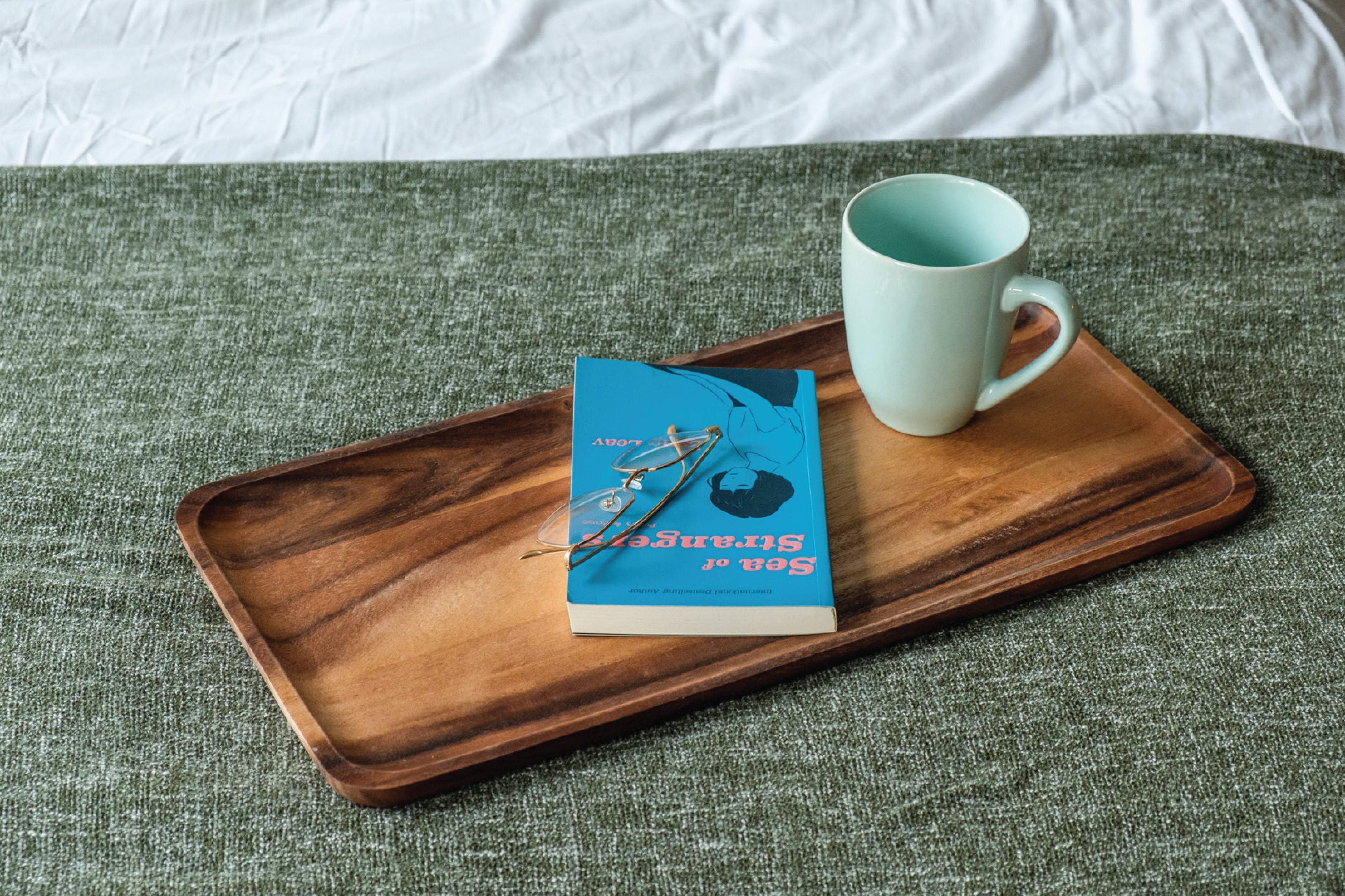 SERVING TRAY