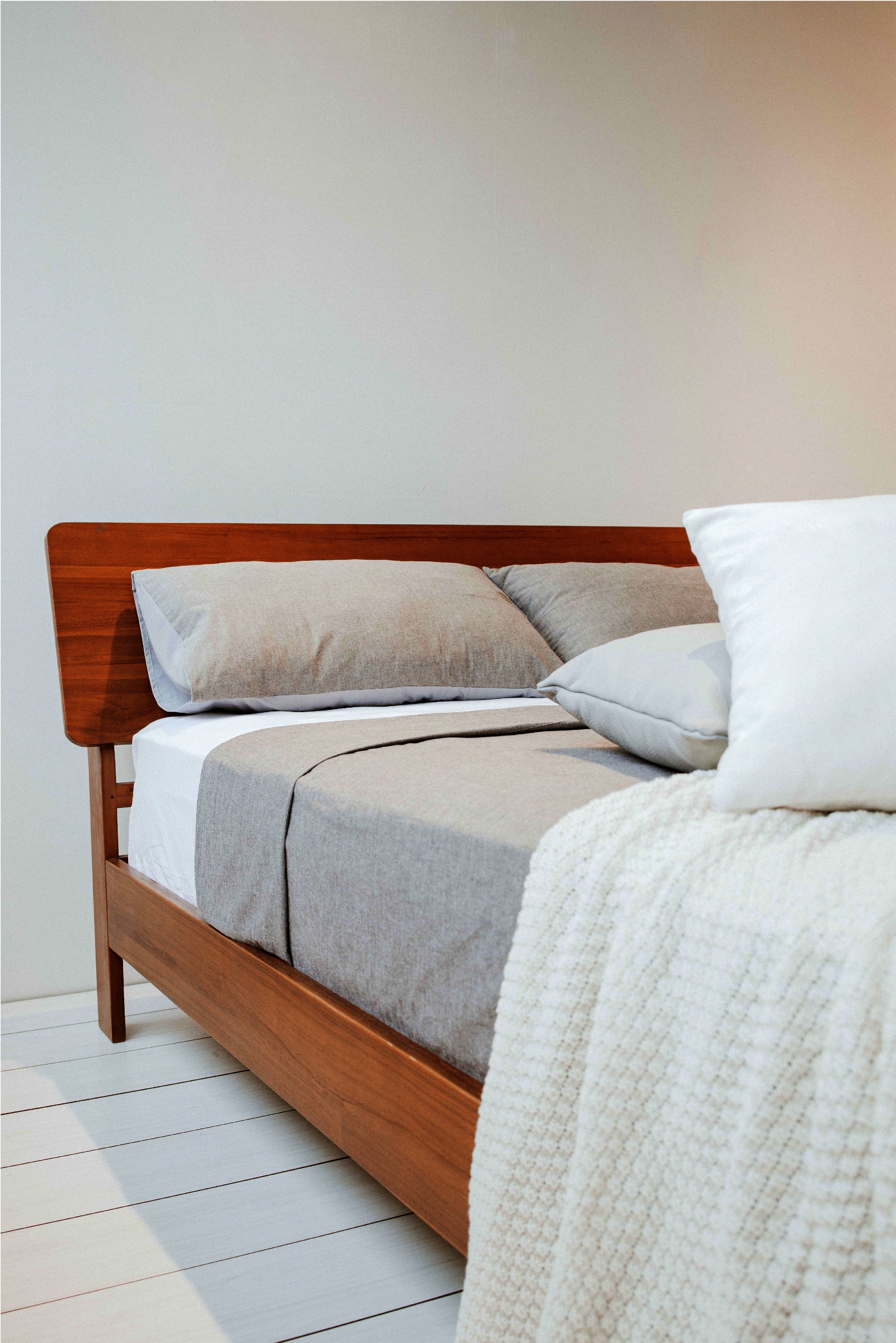 LEN 6FT KING BED FRAME
