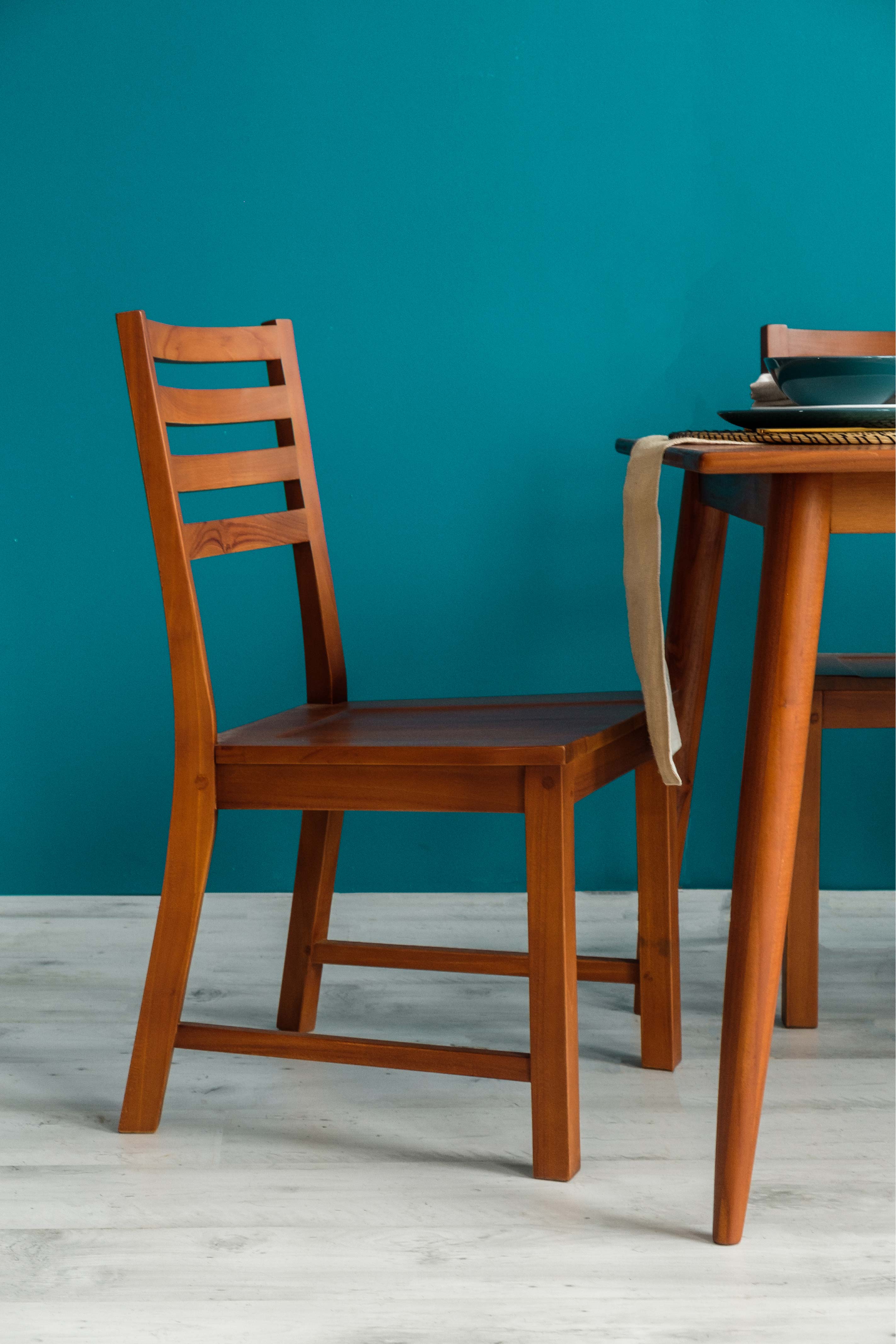 solid wood dining table in Singapore