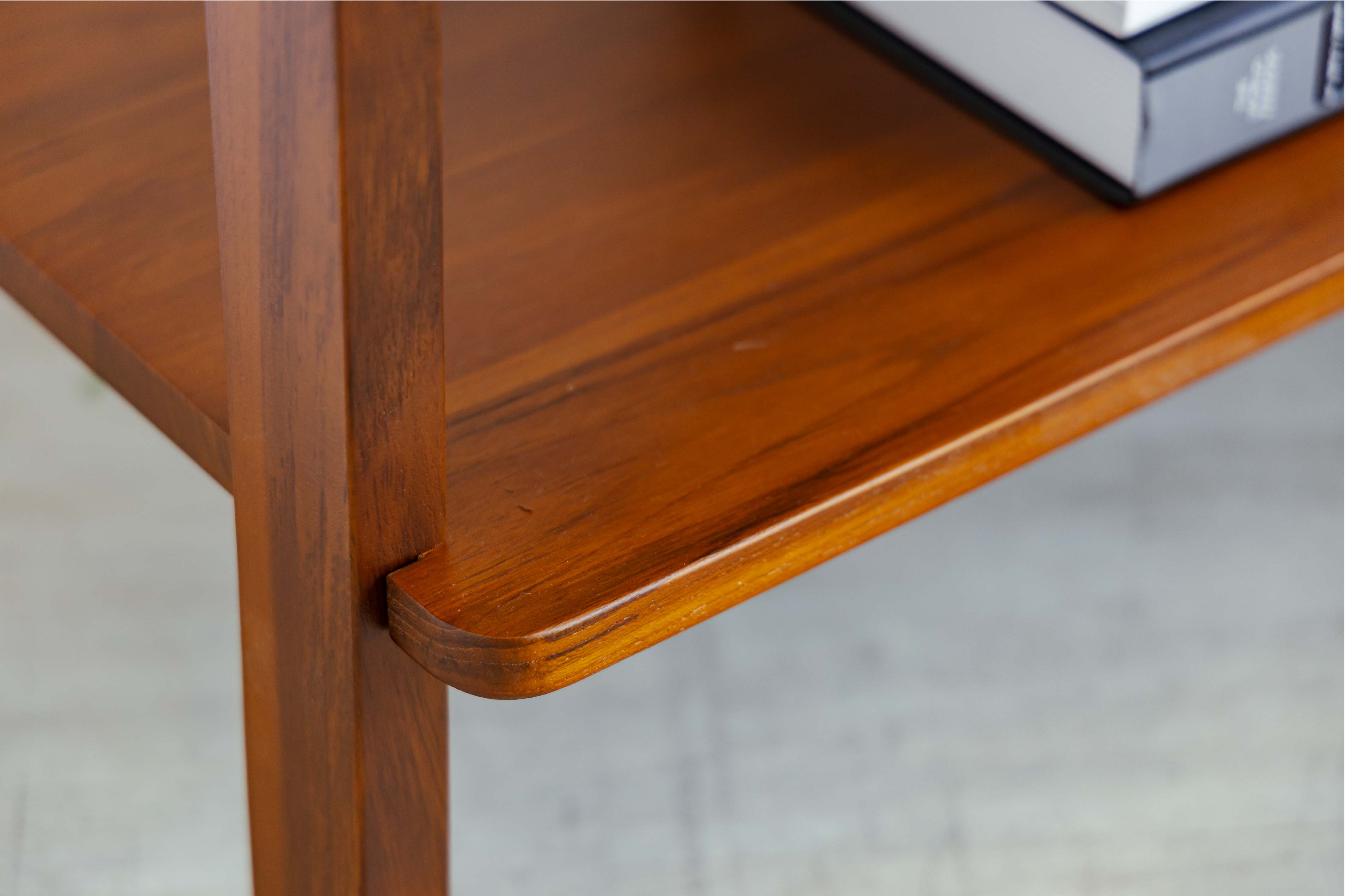 TETRA SHELF (MEDIUM)